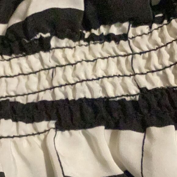 Parker black and white dress off-shoulder 100% silk size M - Picture 10 of 11